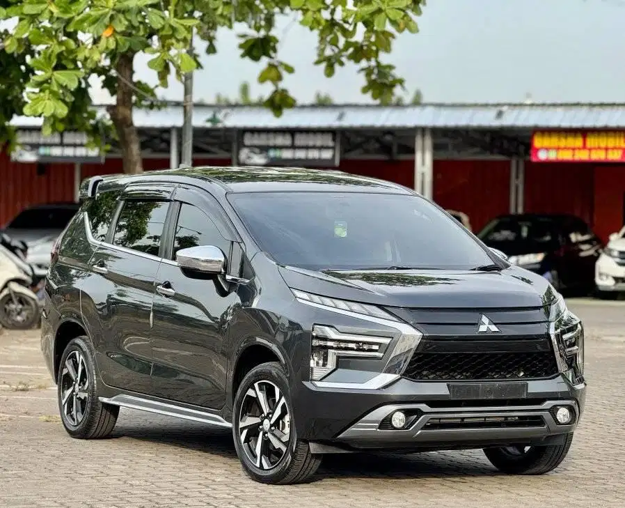 KM 20rb Mitsubishi Xpander Ultimate 2023 CVT Plat H Istimewa
