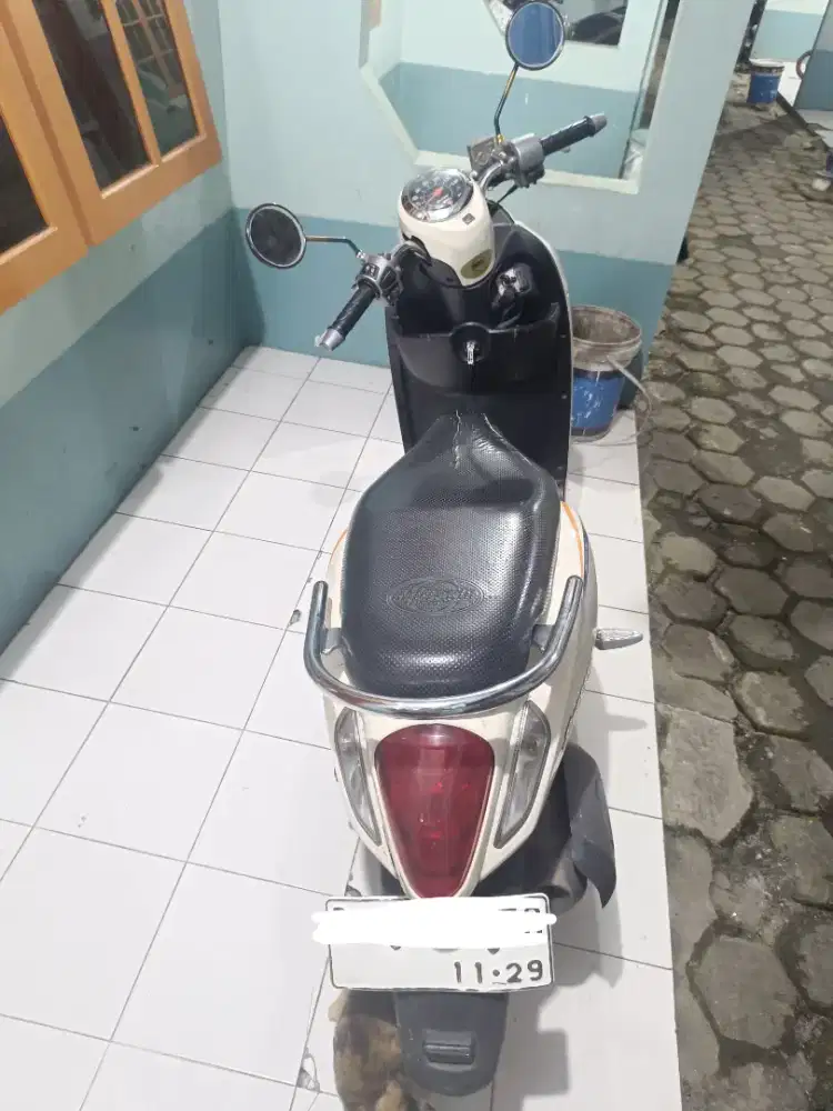 Scoopy 2014. Cream coklat TNKB putih