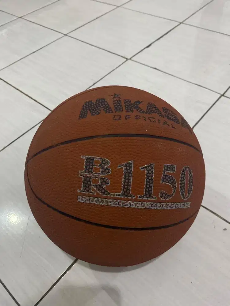 Bola Basket Mikasa BR1150