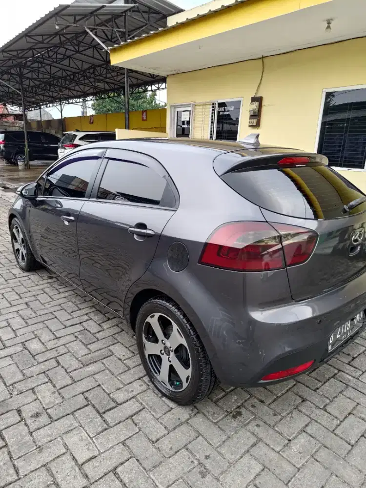 KIA RIO 2014 AT PAJAK ON