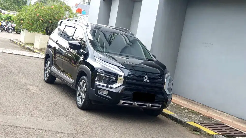 [ LOW KM ] Mitsubishi Xpander Cross Premium Plus CVT AT 2023/2024