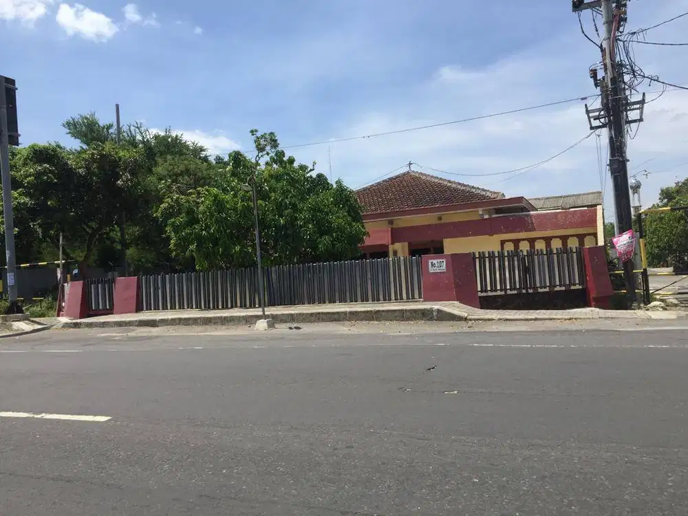 Dijual Sewa Rumah Jl Prof Soeharso (pinggir jalan raya), Jajar, Solo