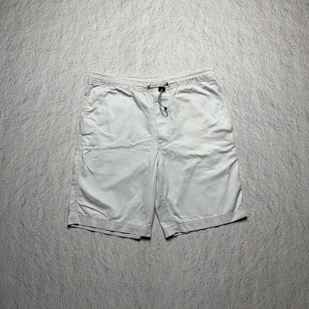 SHORT PANTS UNIQLO CELANA PENDEK CHINO PUTIH TEBAL ORIGINAL