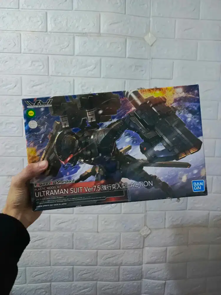 Figure Rise Standard Ultraman Suit Ver7.5 Action 1/12 ori Bandai
