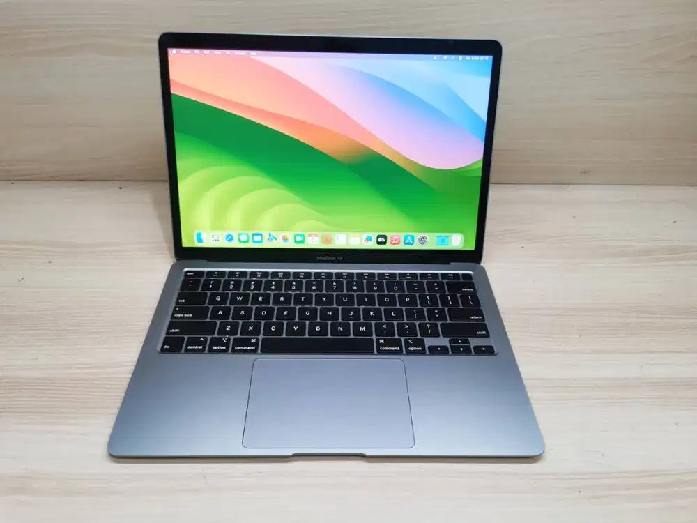 Macbook Air 2020 13inch Core i5 8GB 256GB