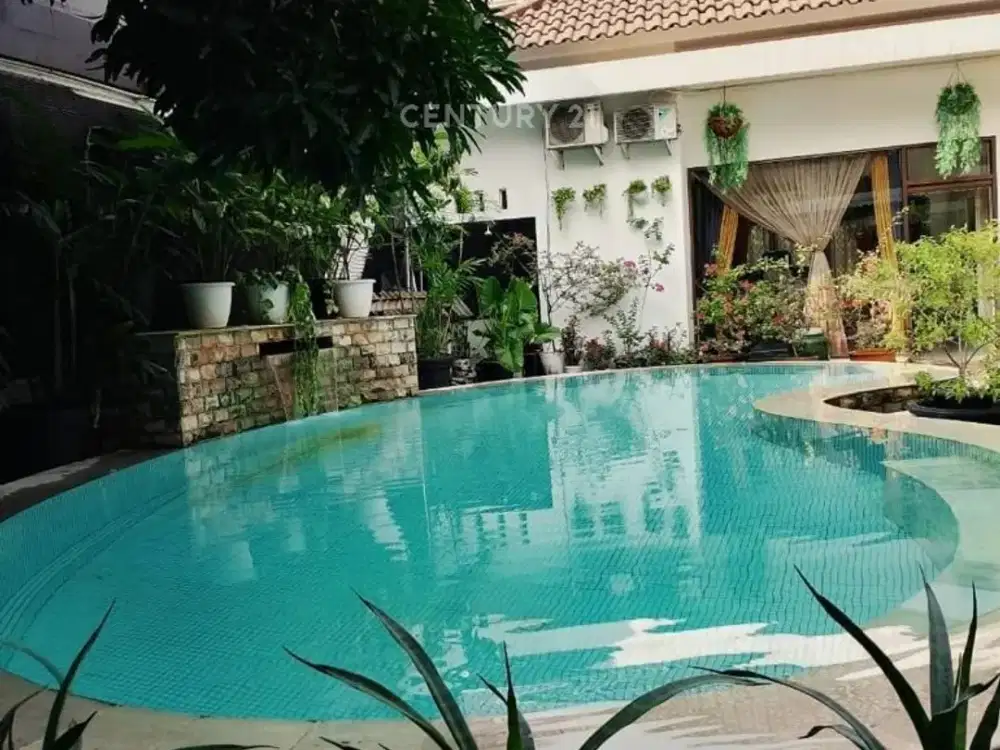 Rumah Semi Furnished Ada Swim Pool Di Duren Sawit Jaktim Bs17053