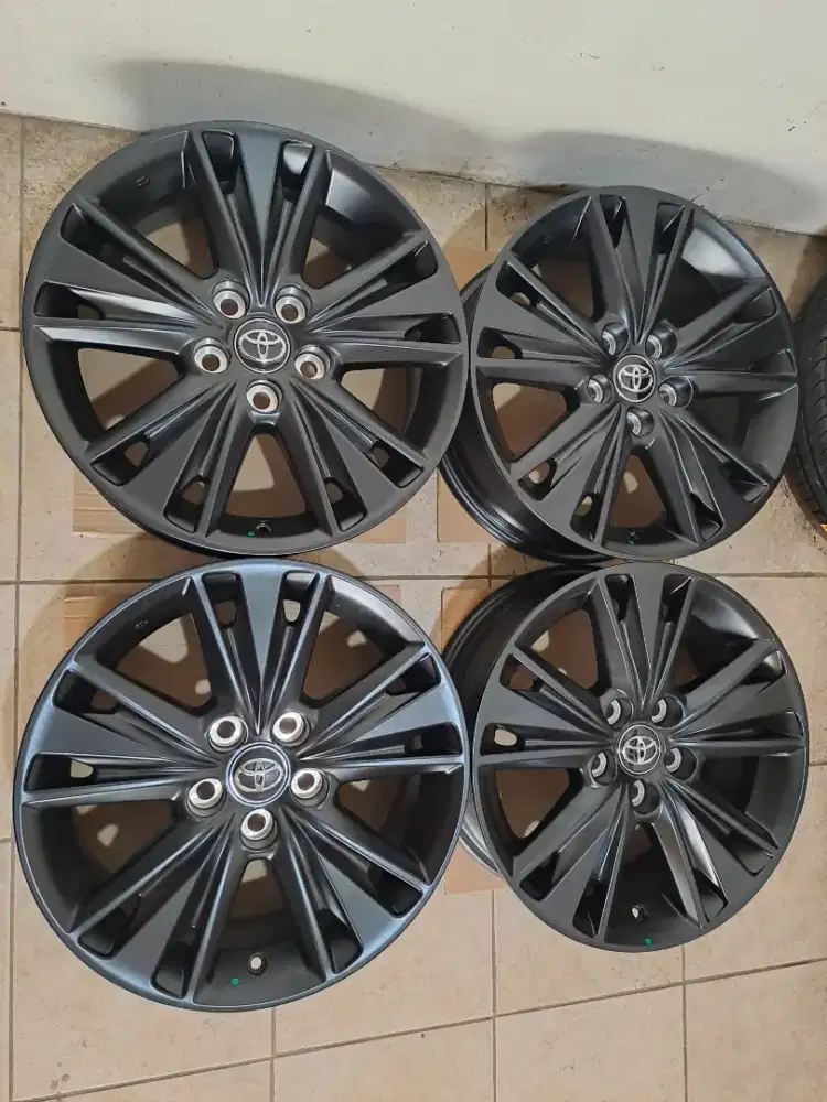 Velg Innova Venturer R17 5x114 Original (BNIB)