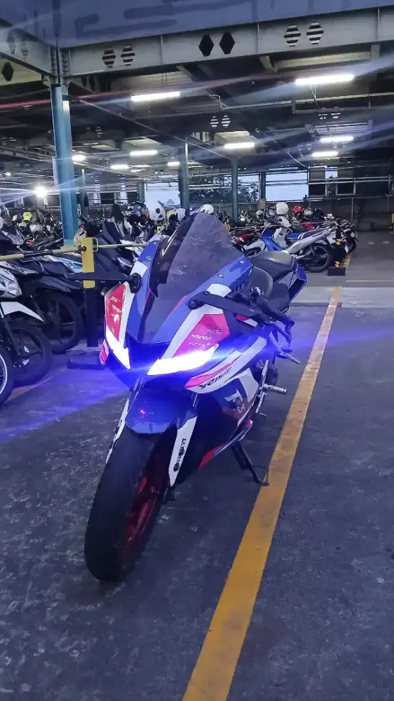 Di jual R15V3 2017