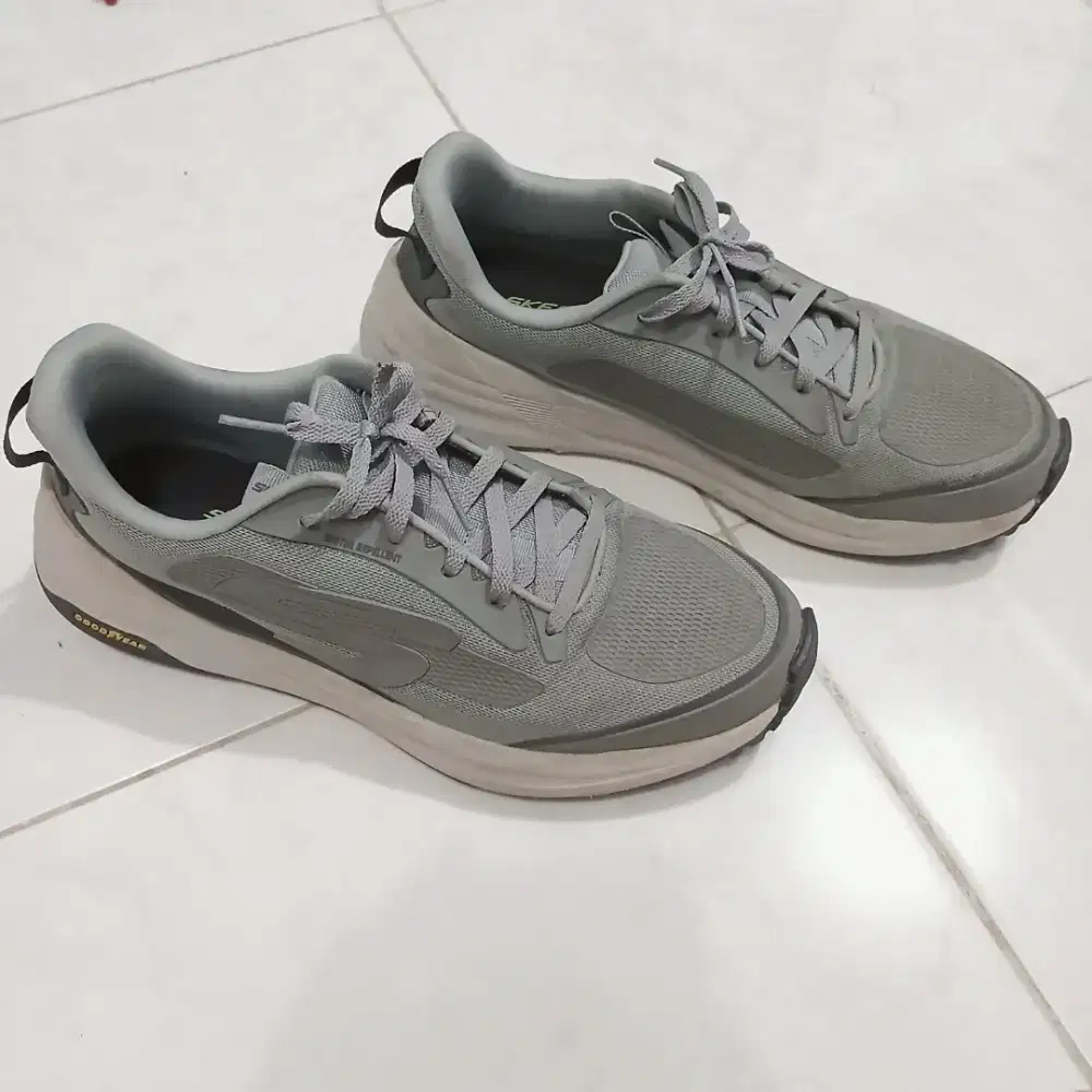 Dijual sepatu skechers original