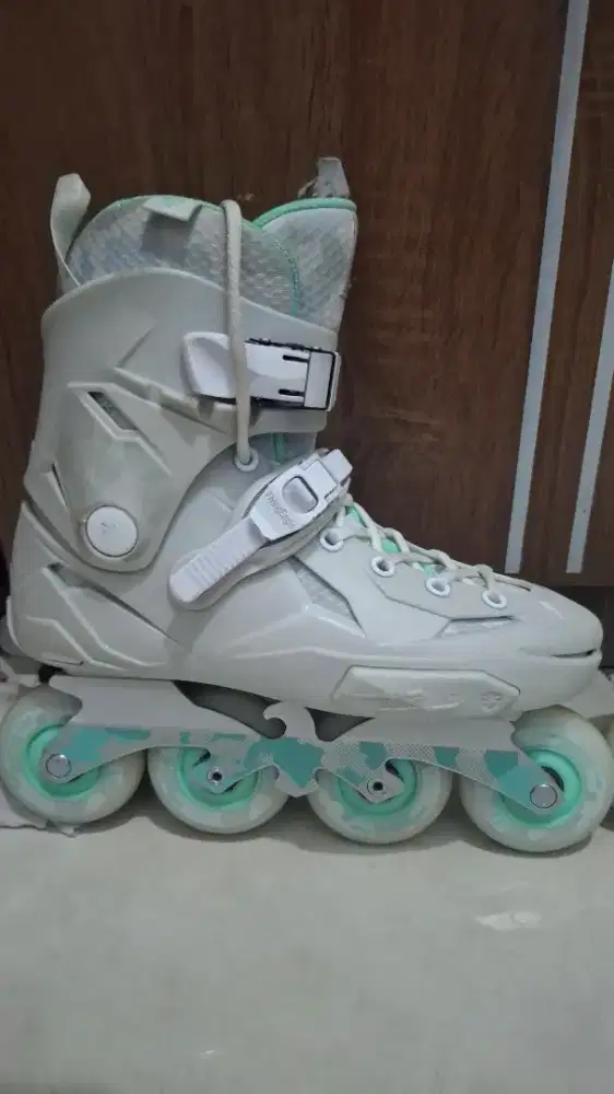 Sepatu Roda Inline Skate Flying Eagle X3 Shrike Pearl - 40-41