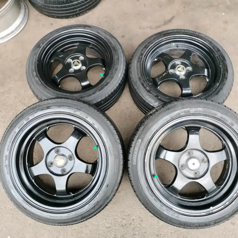 Velg ring 16 lebar 7-8,5 pcd 4x100 ban 185/55 R16 Vios jazz 4pcs