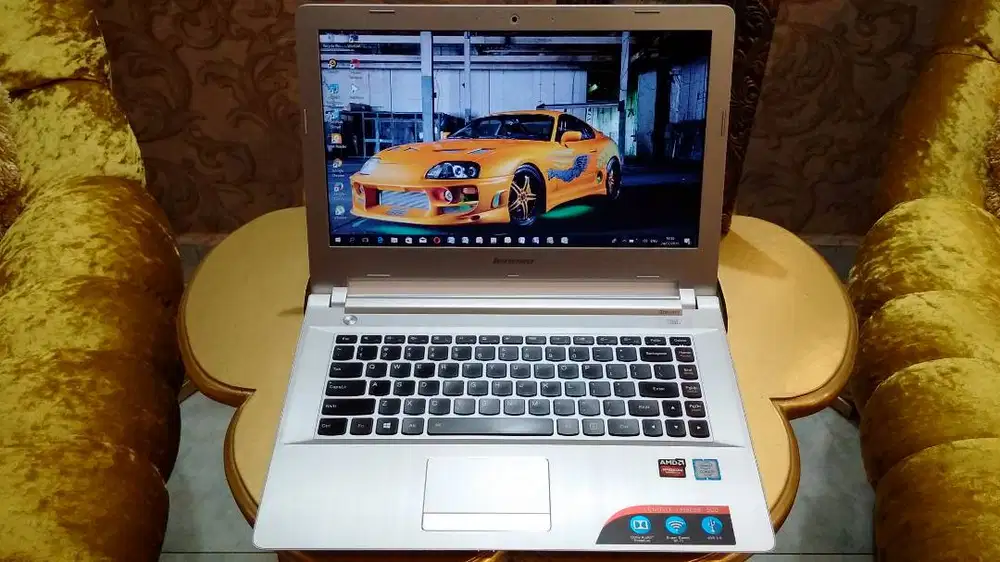 Laptop Ram 8GB Gaming Grafis VGA AMD Lenovo Core i3 SSD 128GB+HD 500GB
