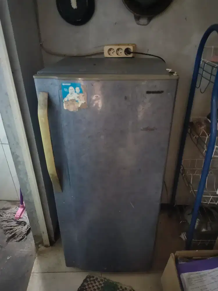 Kulkas bekas normal layak pakai