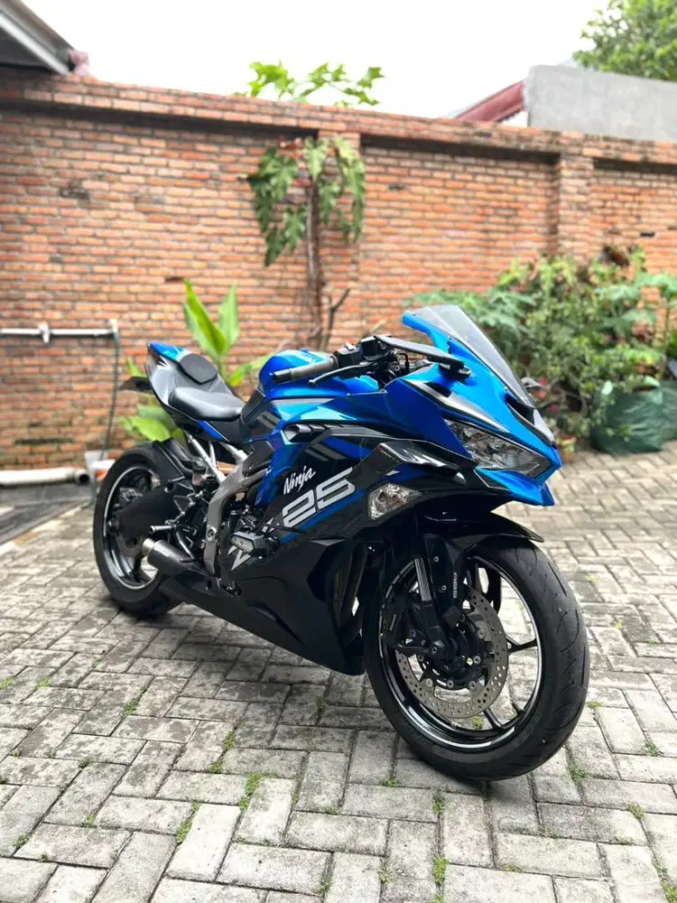 Kawasaki ZX25R ABS SE 2020 Blue