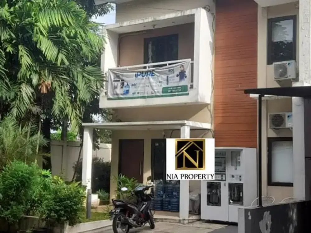 Rumah Hook 2 lantai di Royal Oak Townhouse Jatisampurna