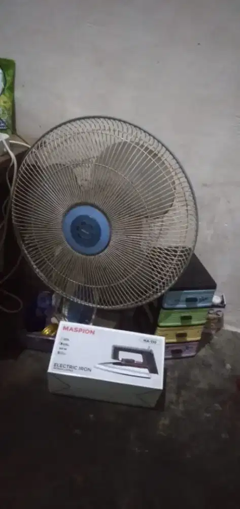 Di jual kipas anggin dinding,Tegal dll merek Miyako tingal pakai