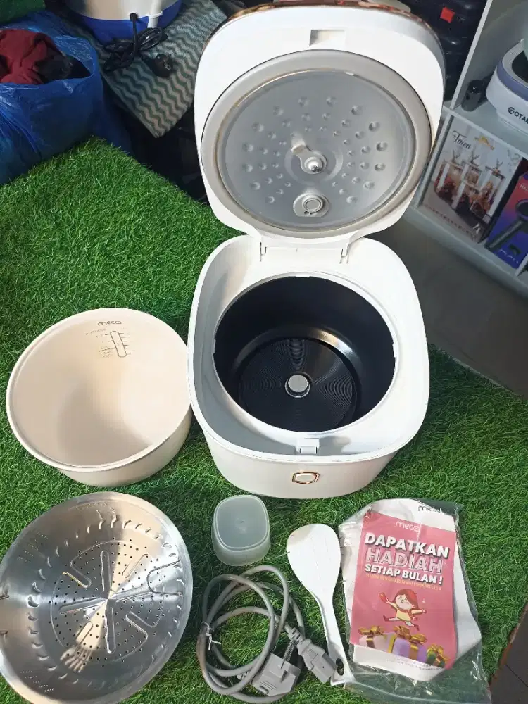 Rice cooker digital Mecoo low carbo & low sugar. kapasitas 1,5 Liter