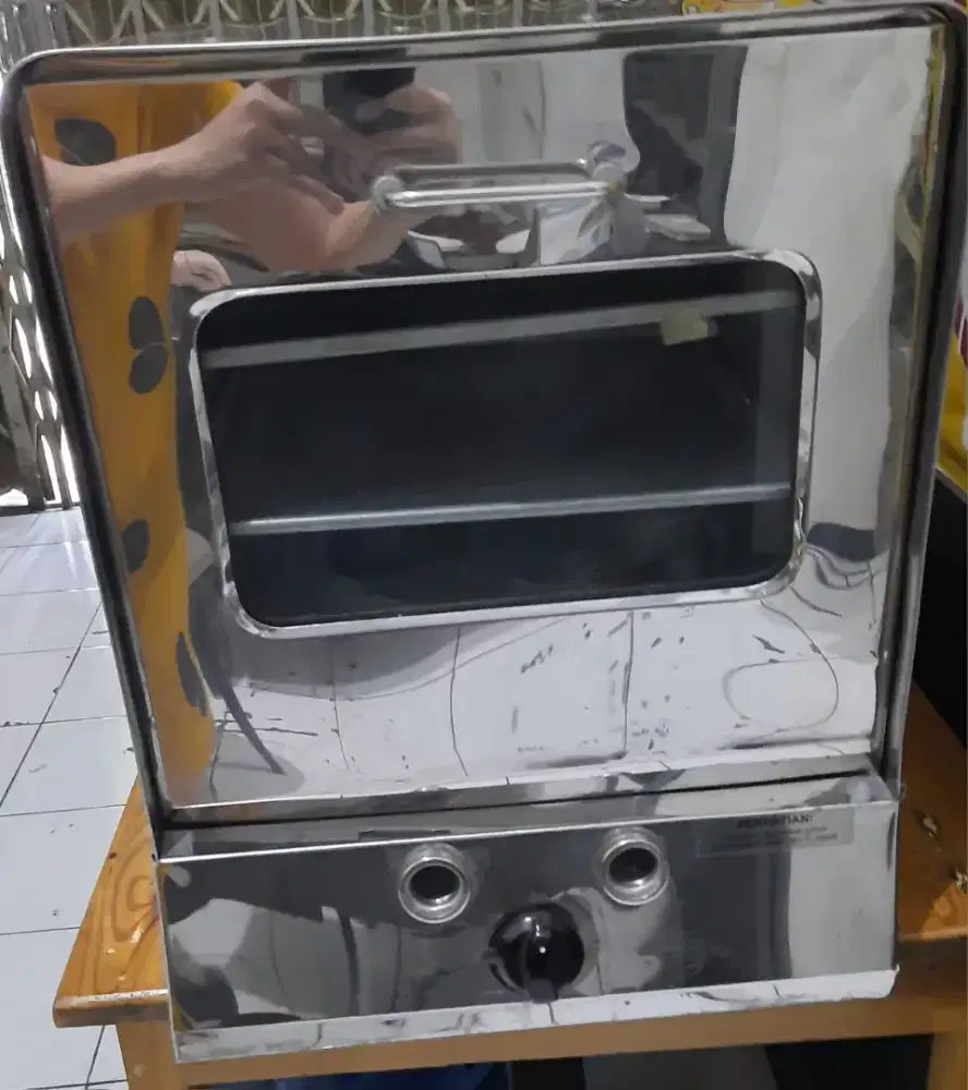 Oven hock include kompor