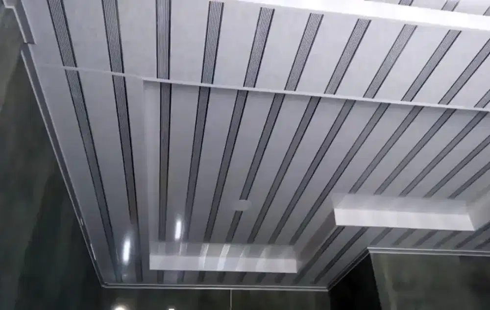 Distributor plafon PVC