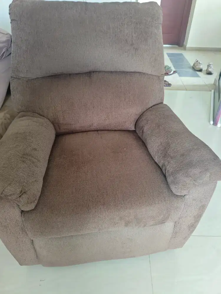 Dijual sofa merek Sofa merek ashley