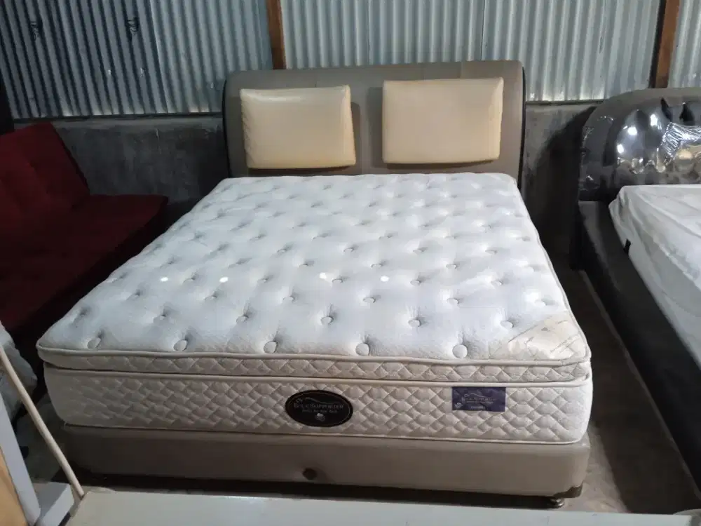 DIJUAL SET SPRINGBED MERK SPRING AIR TYPE BACK SUPPORTER 6 KAKI, BEKAS