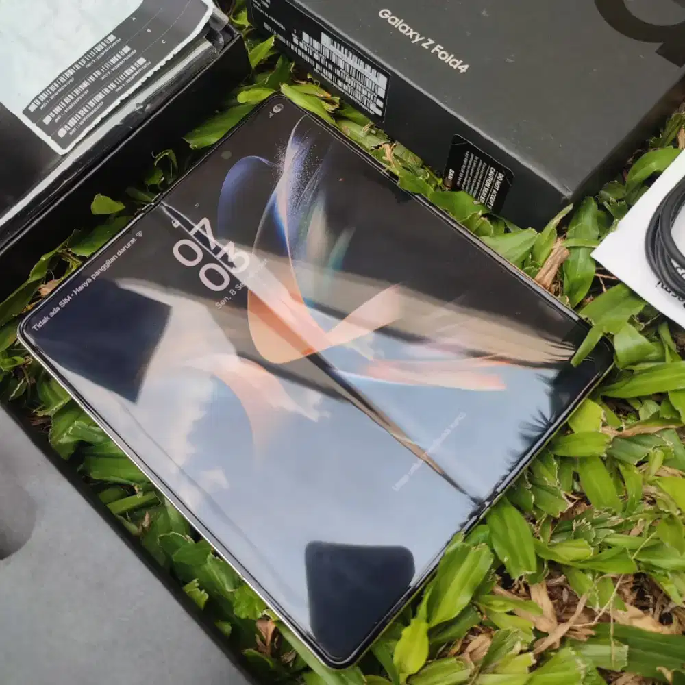 Samsung Galaxy Z Fold 4 12/256 SEIN Fullset