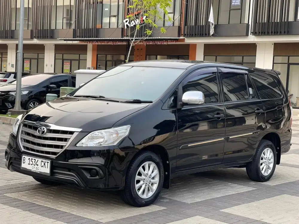 INNOVA E 2015 BARONG HITAM KM 110rb PAJAK PANJANG RAWATAN SIAP PAKAI