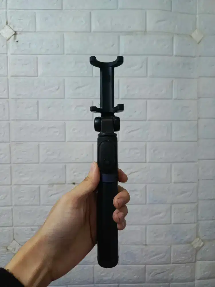 Tongsis Original Xiaomi Selfie Stick dengan Bluetooth Remote