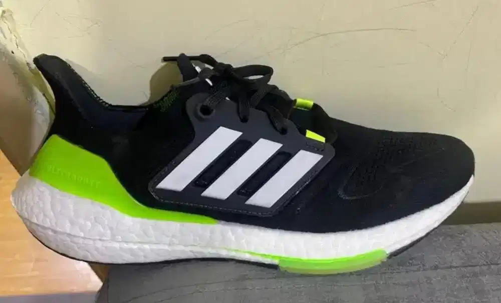 Sepatu Adidas Ultraboost