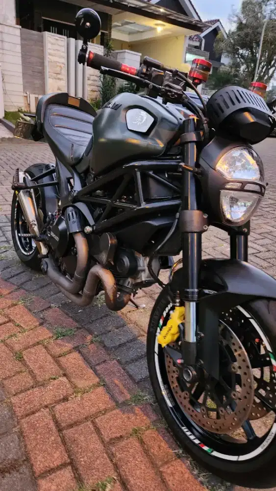 Ducati monster 1100 evo diesel edition