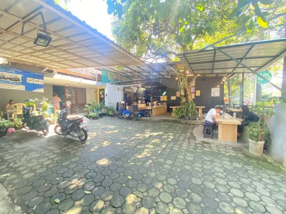 Rumah Terawat Cocok Untuk Usaha di Sayap Riau Bandung