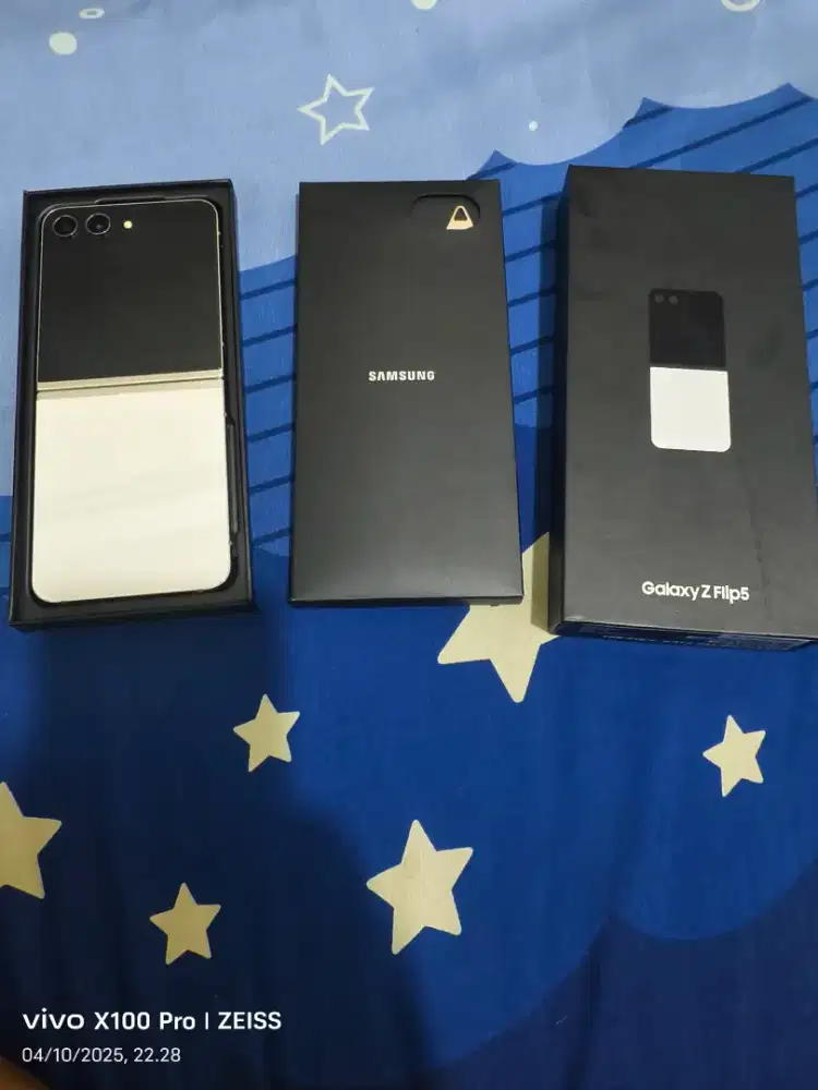 Samsung Galaxy Z flip 5 8/512 Sein