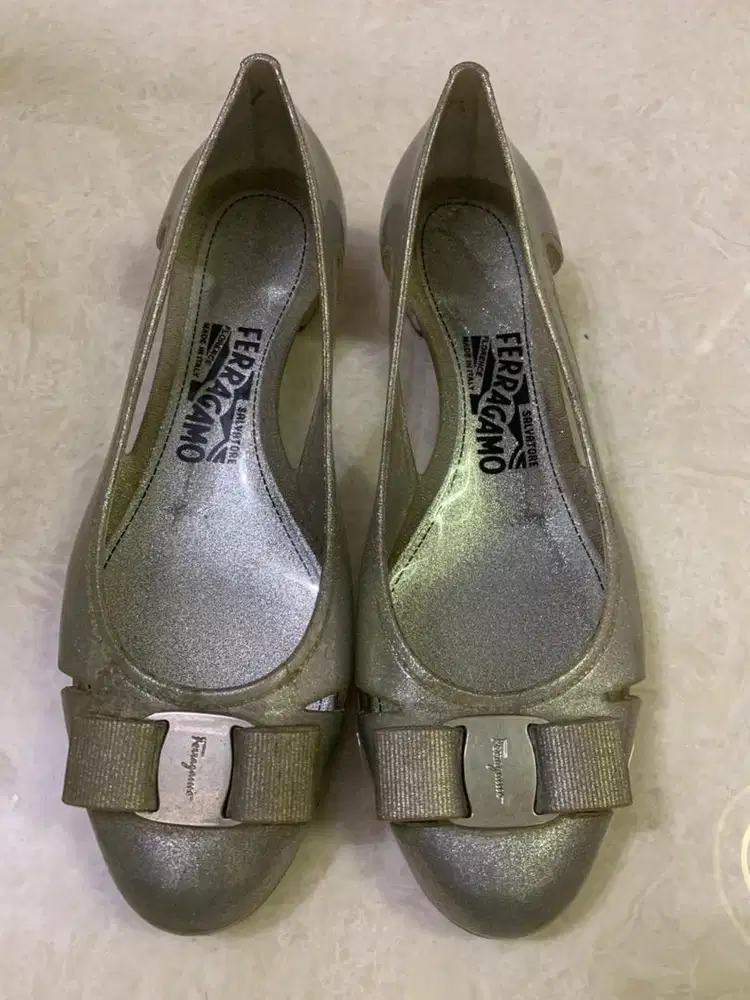 Salvatore ferragamo vara shoes