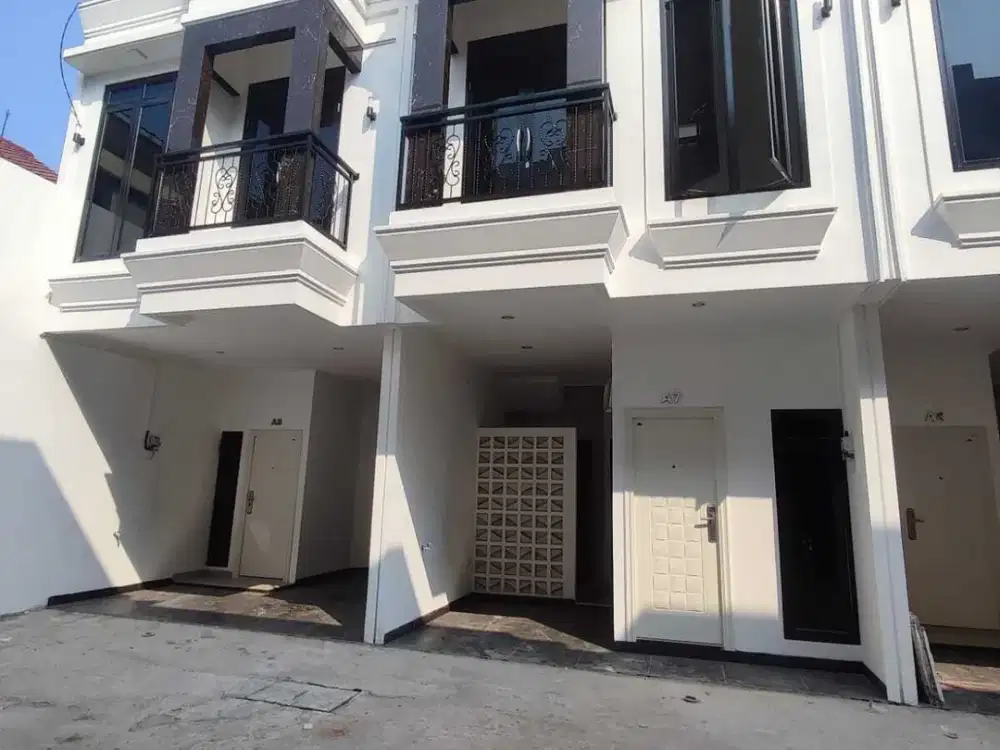 Rumah Mewah Di jual strategis Di jakarta pusat