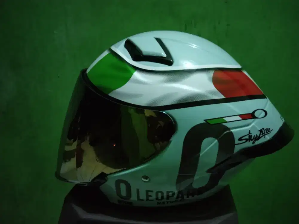 Jual helm merk HRV kondisi mulus ukuran all size