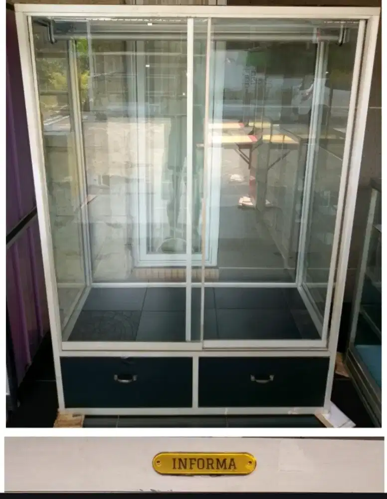 LEMARI KACA JUMBO SECOND SLIDING DOOR TINGGI 2METER KONDISI BAIK