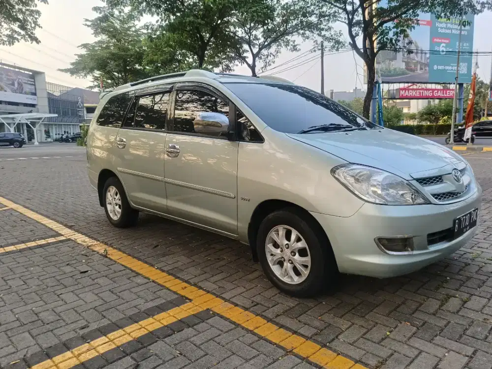 Toyota Kijang Innova V New 2.0 AT Th.2005 Full orisinil siap pakai