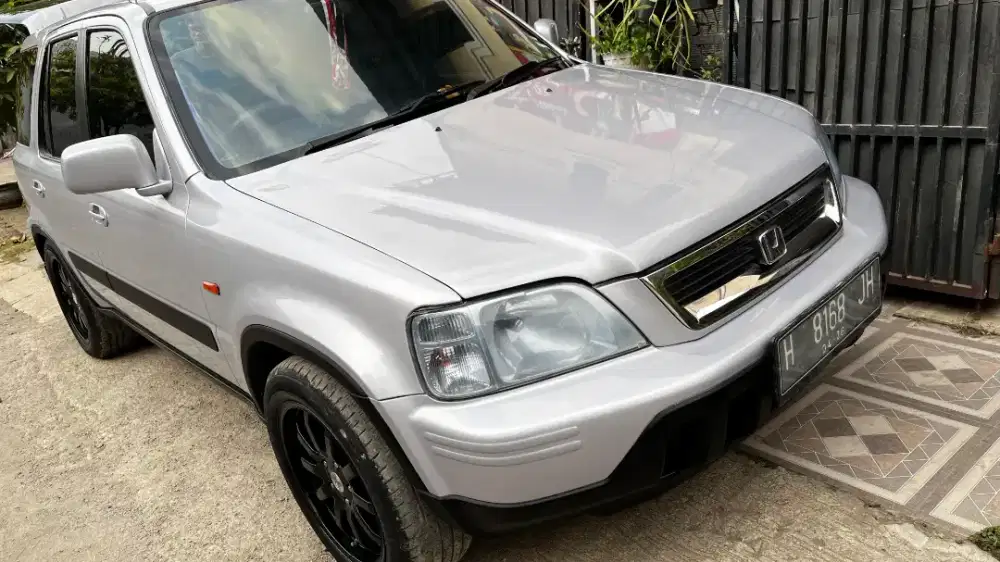 Honda CR-V Gen 1 4x2 matic silver