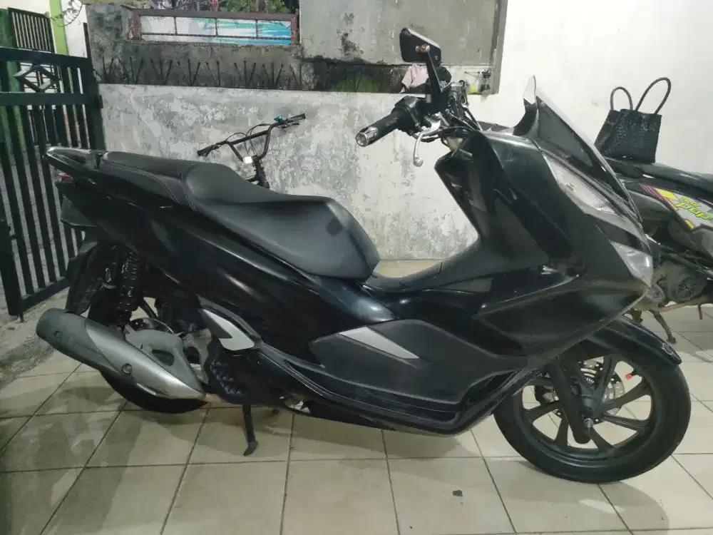 PCX ABS 2018 black metalic