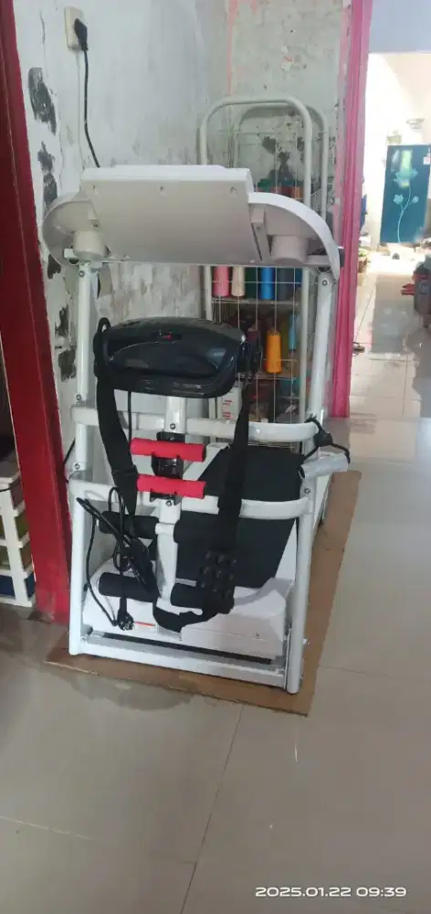 Di jual Motoruzed Tradmil Listrik Redpanda 588 multifunction
