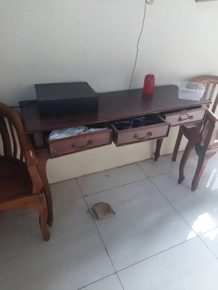 Meja deswar tv jati