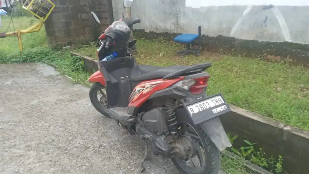 Di jual motor honda beat 2014