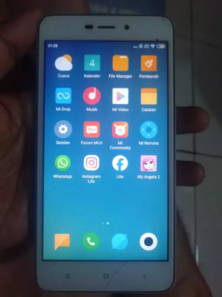redmi 4a 2/16 minus tc retak alus 2helai