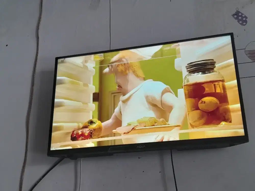 Mau dijual aja tv 32 inch masih ada kardus android