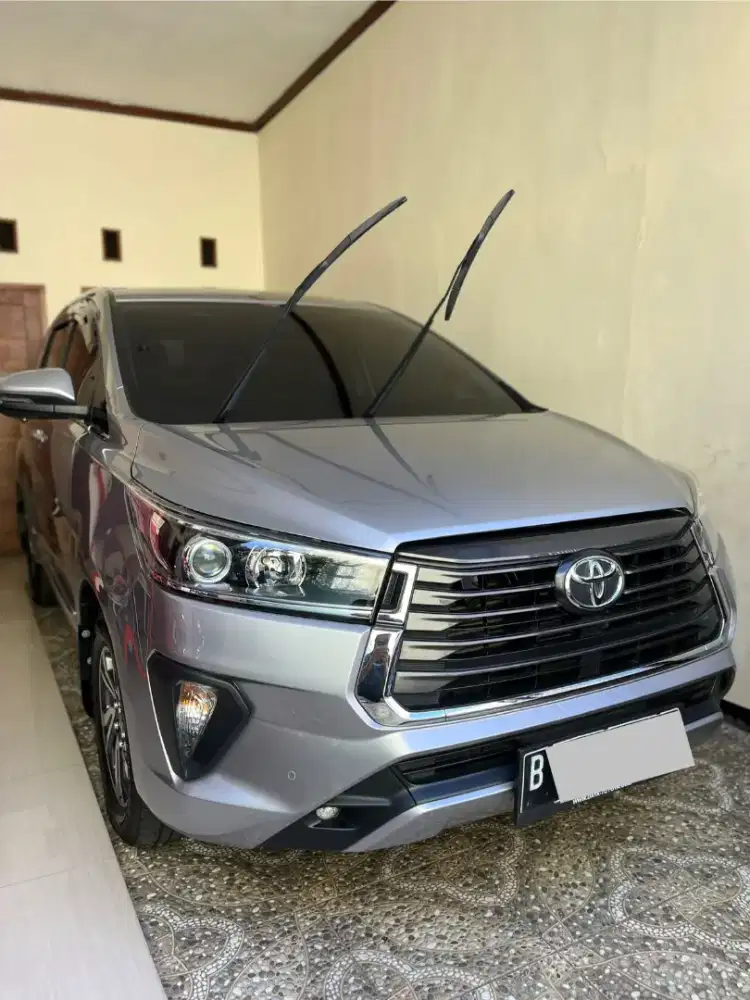 Innova 2.4 V AT 2022 km low 20rb