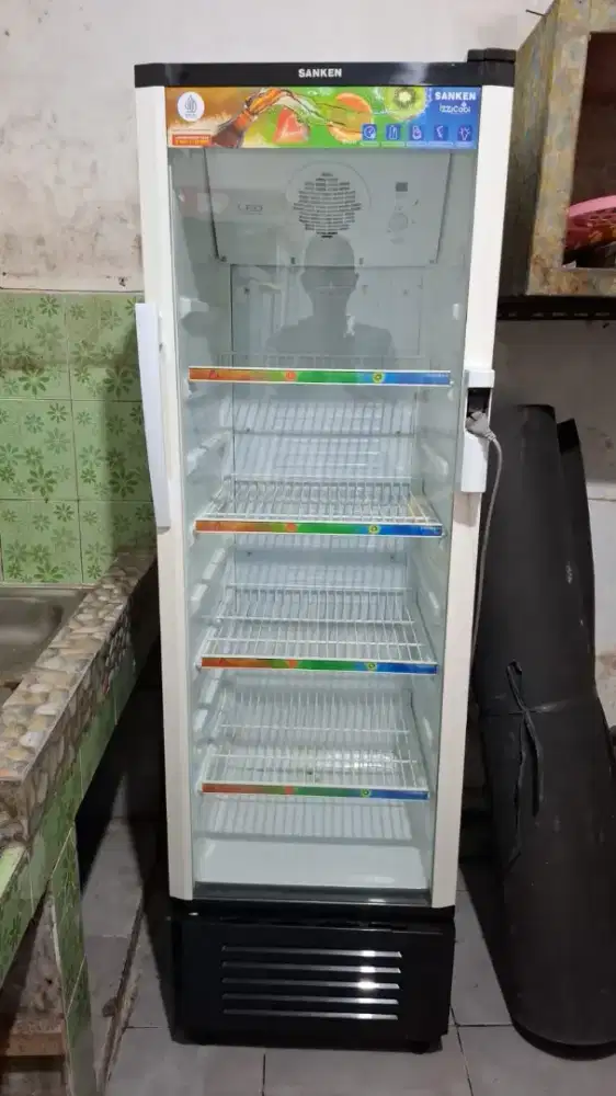 ShowCase Sanken 270liter