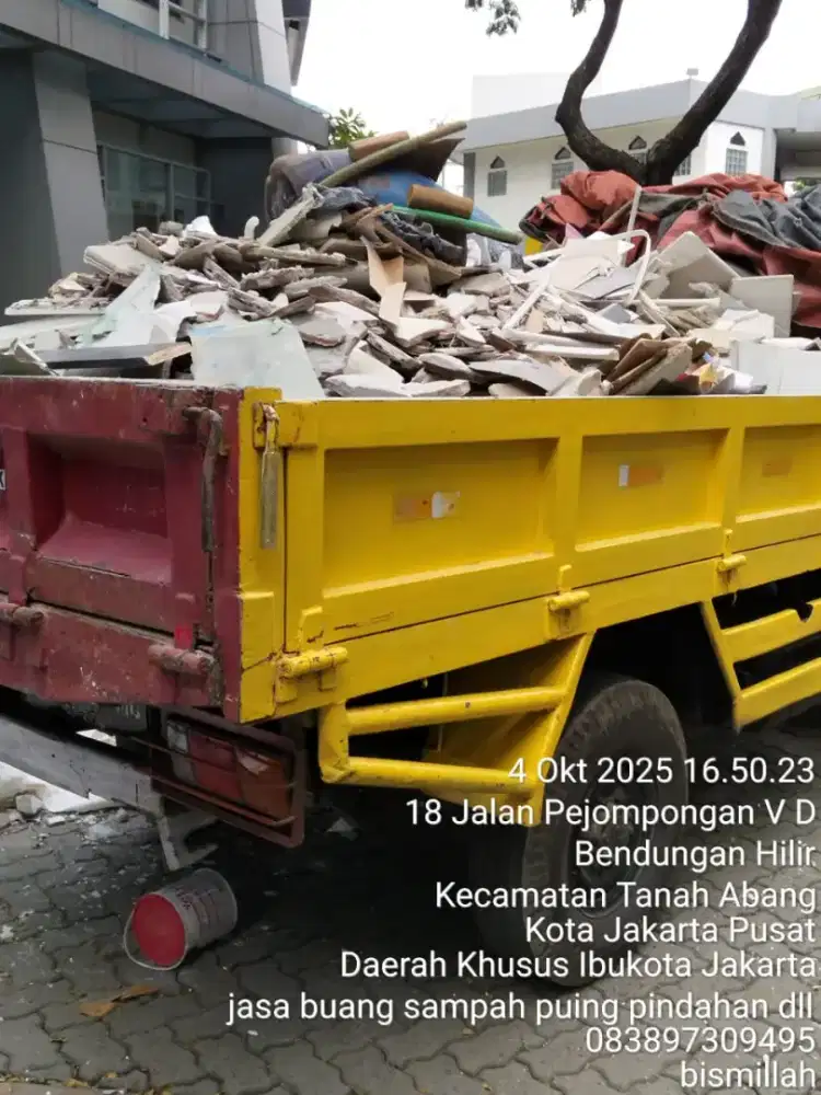 Jasa buang puing dan sampah