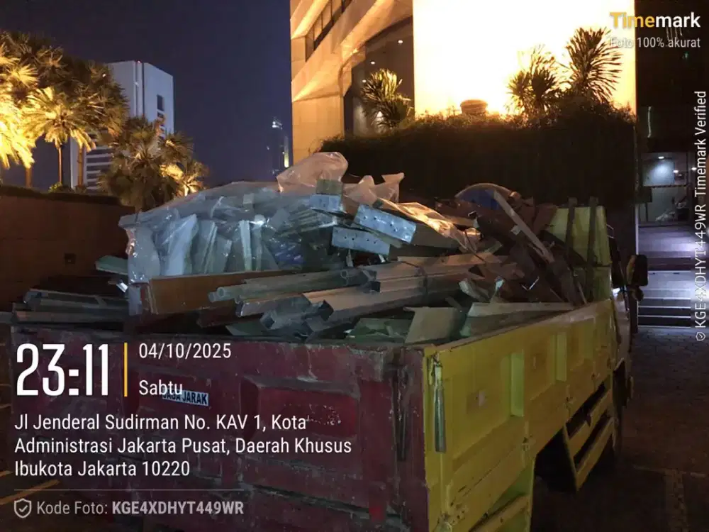 Jasa angkut puing dan sampah