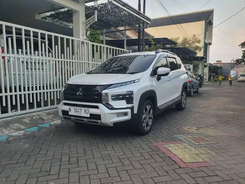 Xpander cross premium 2024 km 2000 perak