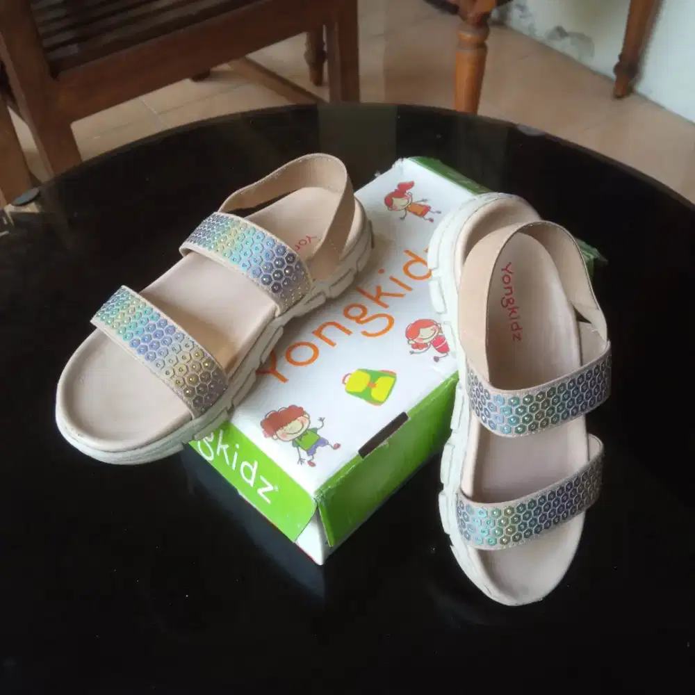 Sepatu Sandal Anak Yongkidz size 30/19cm
